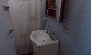 VENTA CASA 5 AMBIENTES EN  J. MARMOL APTO CREDITO