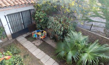 VENTA CASA 5 AMBIENTES EN  J. MARMOL APTO CREDITO