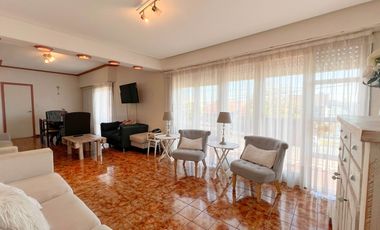 Venta PH 4 ambientes con balcon Pinos de Anchorena
