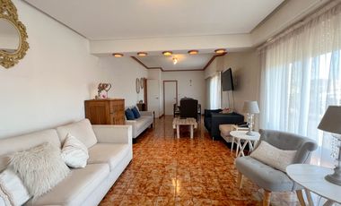 Venta PH 4 ambientes con balcon Pinos de Anchorena