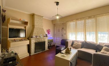 Venta Casa 3 Ambientes, , quincho, amplia cochera