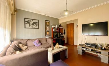 Venta Casa 3 Ambientes, , quincho, amplia cochera