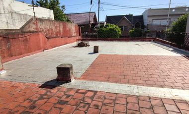 VENTA CASA 4 AMBIENTES EL PALOMAR A RECICLAR