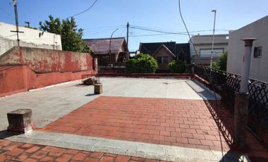 VENTA CASA 4 AMBIENTES EL PALOMAR A RECICLAR