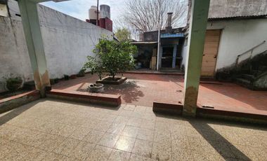 VENTA CASA 4 AMBIENTES EL PALOMAR A RECICLAR