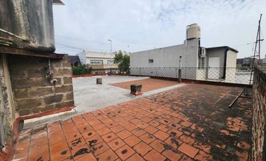 VENTA CASA 4 AMBIENTES EL PALOMAR A RECICLAR