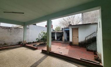 VENTA CASA 4 AMBIENTES EL PALOMAR A RECICLAR