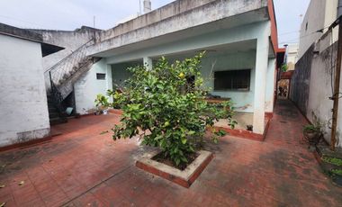 VENTA CASA 4 AMBIENTES EL PALOMAR A RECICLAR