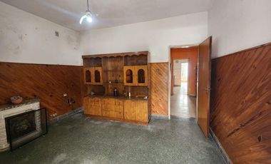 VENTA CASA 4 AMBIENTES EL PALOMAR A RECICLAR