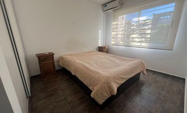 ALQUILER CASA DUPLEX 3 AMB COCHERA PATIO ITUZAINGO