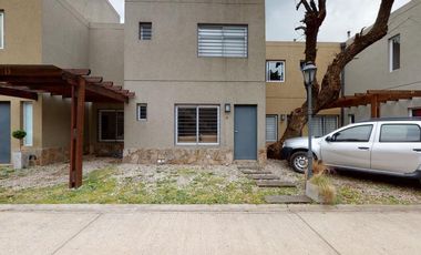 ALQUILER CASA DUPLEX 3 AMB COCHERA PATIO ITUZAINGO