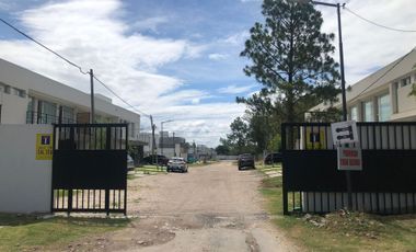 CASA DUPLEX 3 HAB. EN VENTA APTA BANCO GONNET