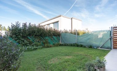 CASA DUPLEX 3 HAB. EN VENTA APTA BANCO GONNET