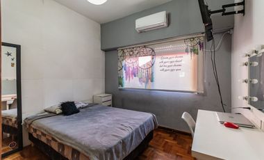 Venta casa en Mataderos con quincho y terraza