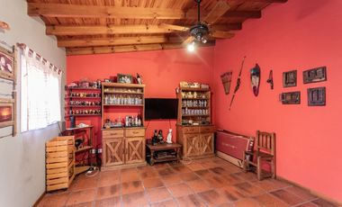 Venta casa en Mataderos con quincho y terraza