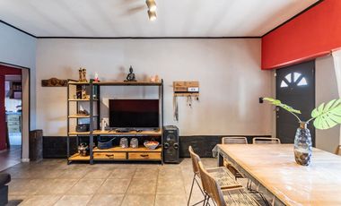 Venta casa en Mataderos con quincho y terraza