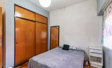 Venta casa en Mataderos con quincho y terraza