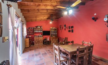 Venta casa en Mataderos con quincho y terraza