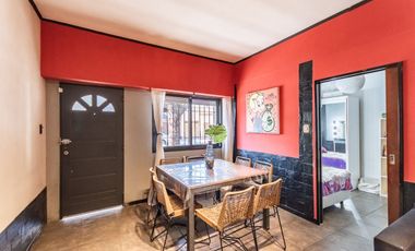 Venta casa en Mataderos con quincho y terraza