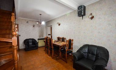 VENTA CHALET 6 AMB. EN ESQ. EXCELENTE EN 2 LOTES