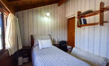 VENTA CHALET 6 AMB. EN ESQ. EXCELENTE EN 2 LOTES
