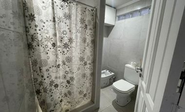 Venta casa 2 ambientes con terreno muy amplio