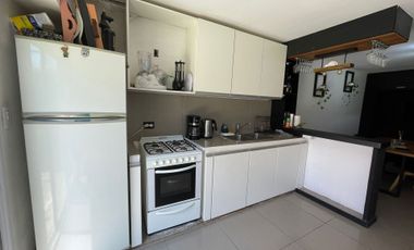 Venta casa 2 ambientes con terreno muy amplio