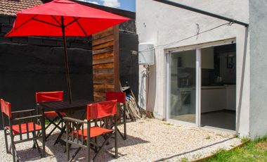 Venta casa 2 ambientes con terreno muy amplio