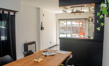 Venta casa 2 ambientes con terreno muy amplio