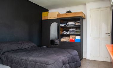 Venta casa 2 ambientes con terreno muy amplio