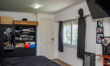 Venta casa 2 ambientes con terreno muy amplio