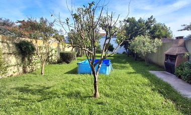 VENTA DEPOSITO CON CASA 4 AMBIENTES Y PARQUE