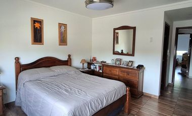 VENTA DEPOSITO CON CASA 4 AMBIENTES Y PARQUE