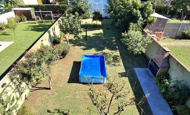 VENTA DEPOSITO CON CASA 4 AMBIENTES Y PARQUE