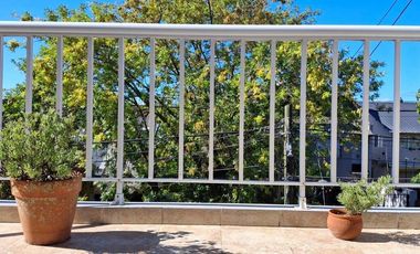 VENTA DEPOSITO CON CASA 4 AMBIENTES Y PARQUE