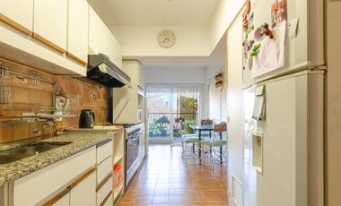 Semi Piso de Categoría c/cochera -Pileta -Parrilla