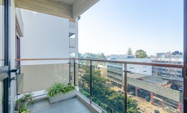 Semi Piso de Categoría c/cochera -Pileta -Parrilla