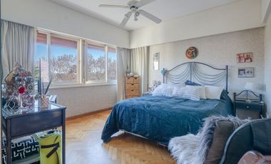 Semi Piso de Categoría c/cochera -Pileta -Parrilla