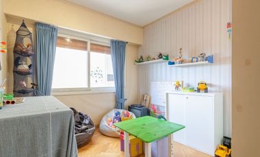 Semi Piso de Categoría c/cochera -Pileta -Parrilla