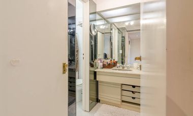 Semi Piso de Categoría c/cochera -Pileta -Parrilla