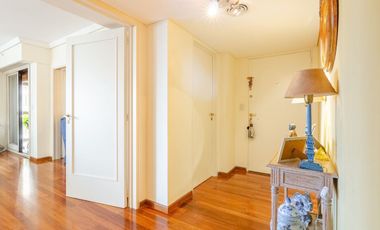 Semi Piso de Categoría c/cochera -Pileta -Parrilla