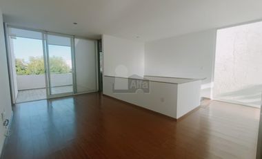 Casa Residencial en Fraccionamiento Sierrazul - Desarrollos del Pedregal, San Luis Potosí