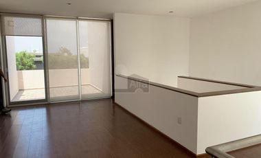 Casa Residencial en Fraccionamiento Sierrazul - Desarrollos del Pedregal, San Luis Potosí