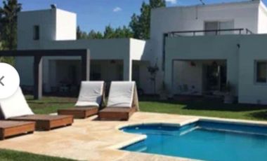 VENTA CASA 6 AMBIENTES BARRIO EL LAUQUEN CANNING