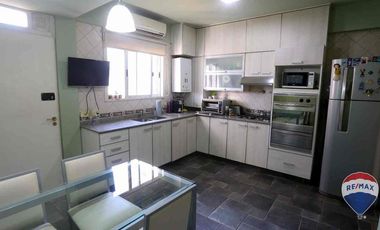DEPARTAMENTO 4 AMBIENTES LOMAS  CON 2 COCHERAS