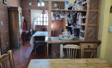 CASA 5 AMBIENTES LUIS GUILLON