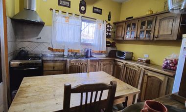 CASA 5 AMBIENTES LUIS GUILLON