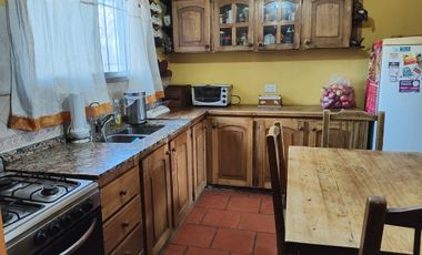 CASA 5 AMBIENTES LUIS GUILLON