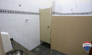 VENTA COMERCIAL EN BLOQUE EN ISIDRO CASANOVA