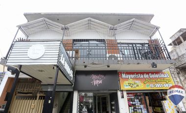 VENTA COMERCIAL EN BLOQUE EN ISIDRO CASANOVA